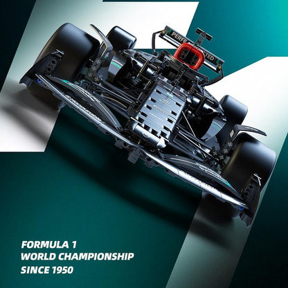 【1：8】Static Version: Formula 1 Brick Assembly Racing Car, Toy Car, Red and White F1 Racing Car, Educational Toy, Assembly Model