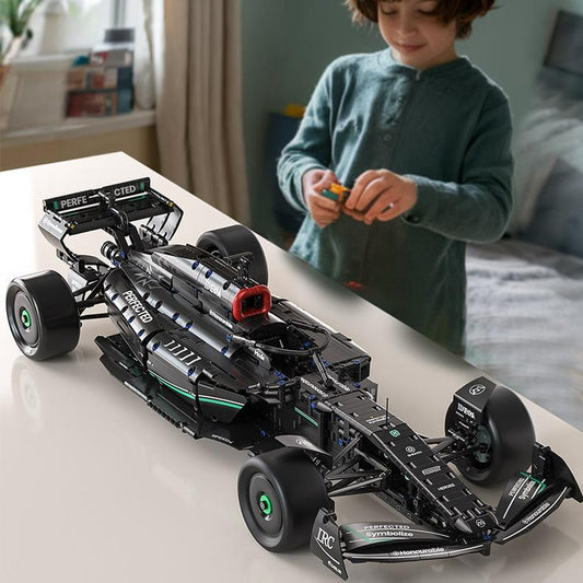 【1：8】Static Version: Formula 1 Brick Assembly Racing Car, Toy Car, Red and White F1 Racing Car, Educational Toy, Assembly Model