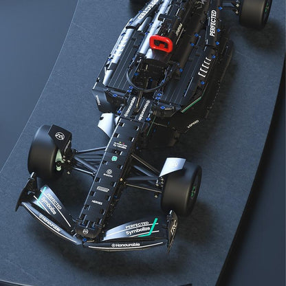 【1：8】Static Version: Formula 1 Brick Assembly Racing Car, Toy Car, Red and White F1 Racing Car, Educational Toy, Assembly Model